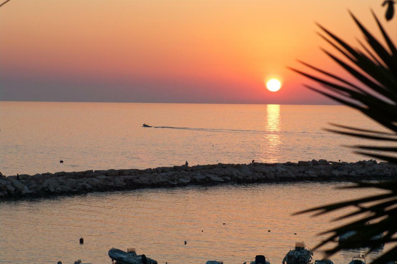 Blu Marine Casa A 10Mt Dalla Spiaggia Пешичи Екстериор снимка